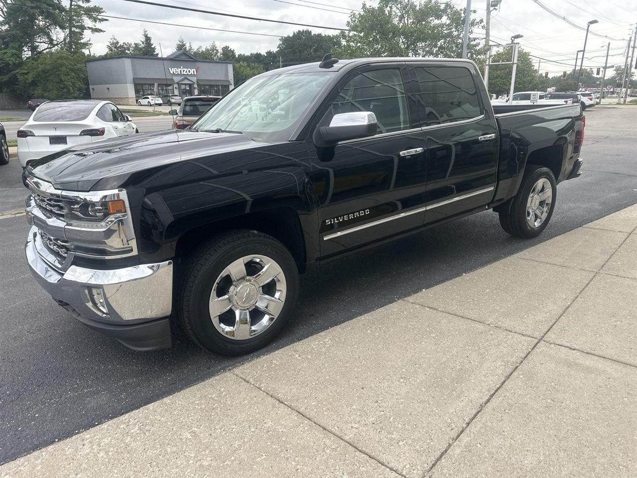 Chevrolet Silverado 1500 LTZ Crew Cab 4WD 2017