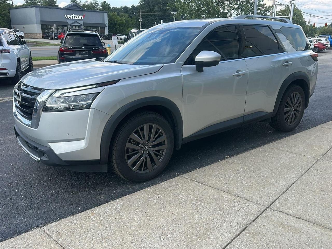 Nissan Pathfinder SL 4WD 2022