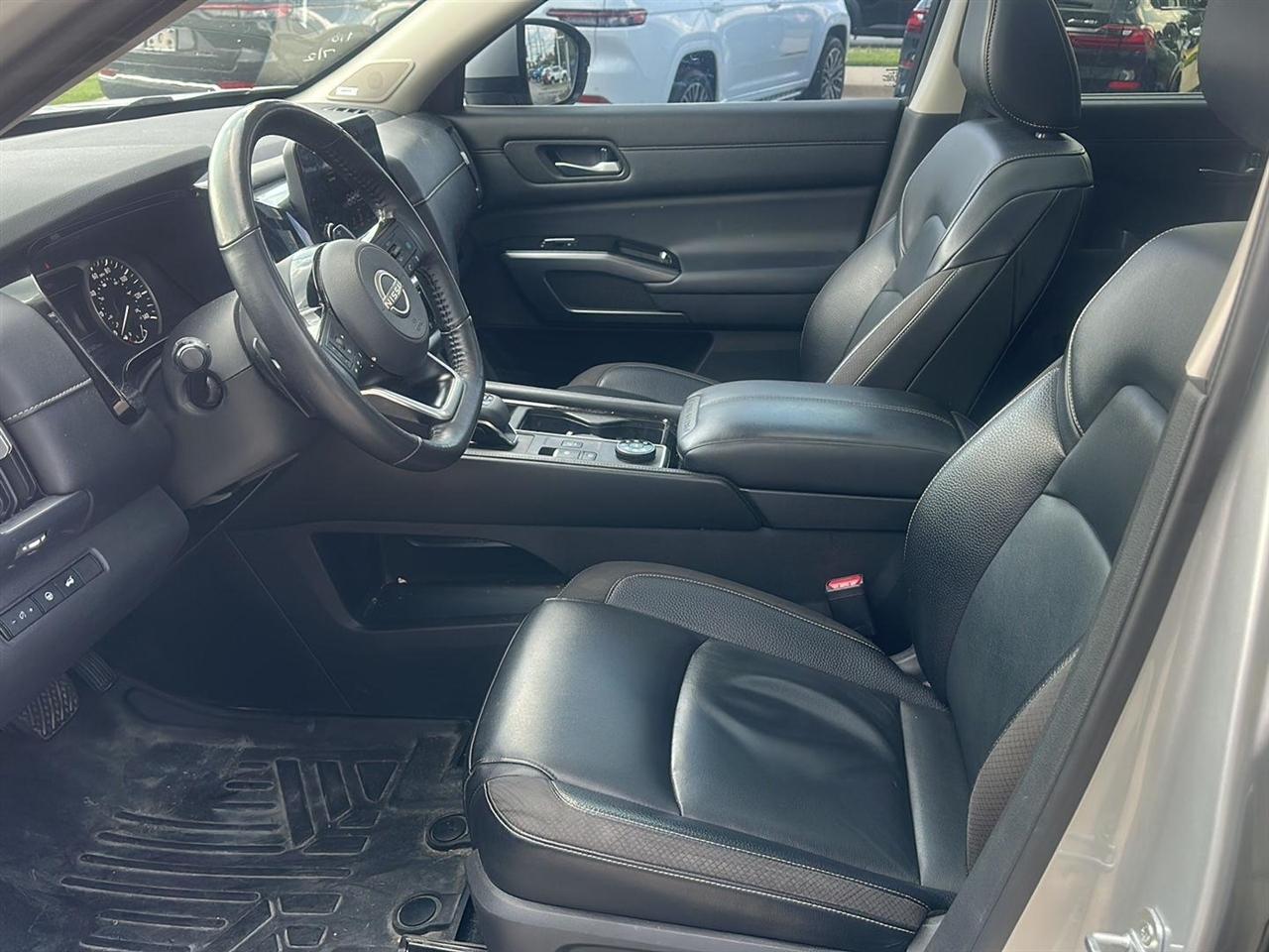 Nissan Pathfinder SL 4WD 2022