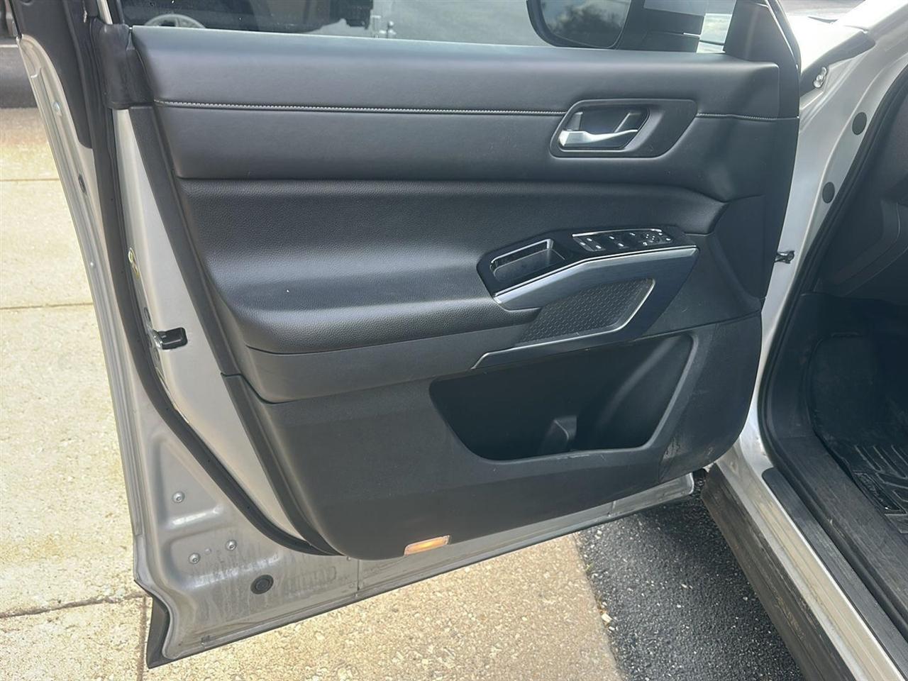 Nissan Pathfinder SL 4WD 2022
