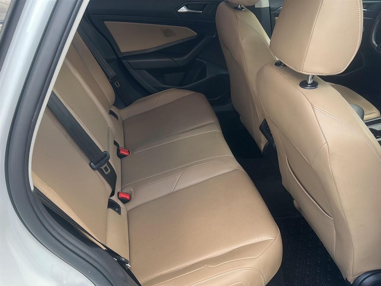Volkswagen Jetta 1.4T SEL 8A 2020