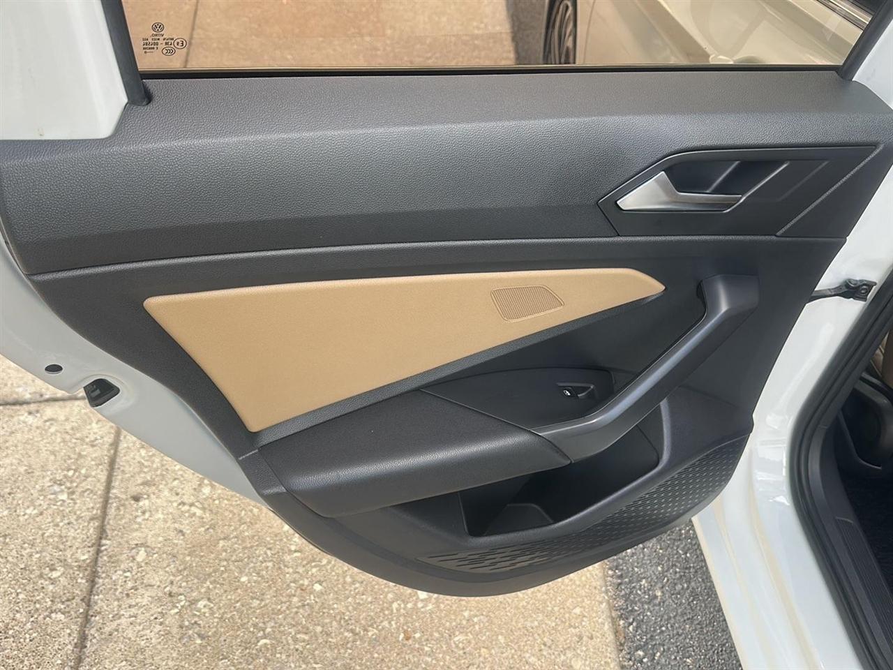 Volkswagen Jetta 1.4T SEL 8A 2020