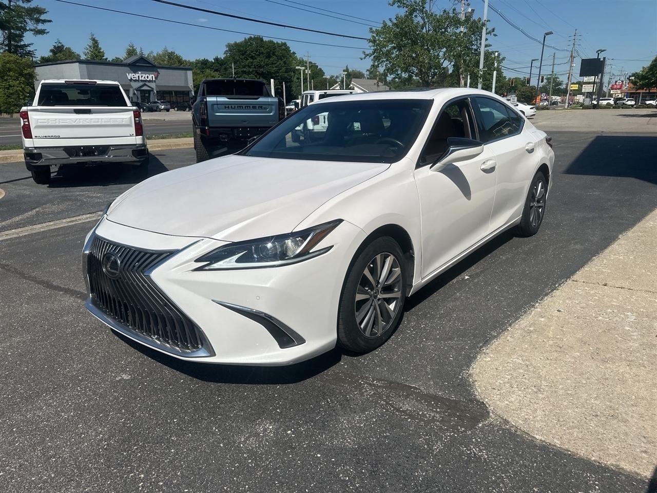 Lexus ES 250 Base 2021