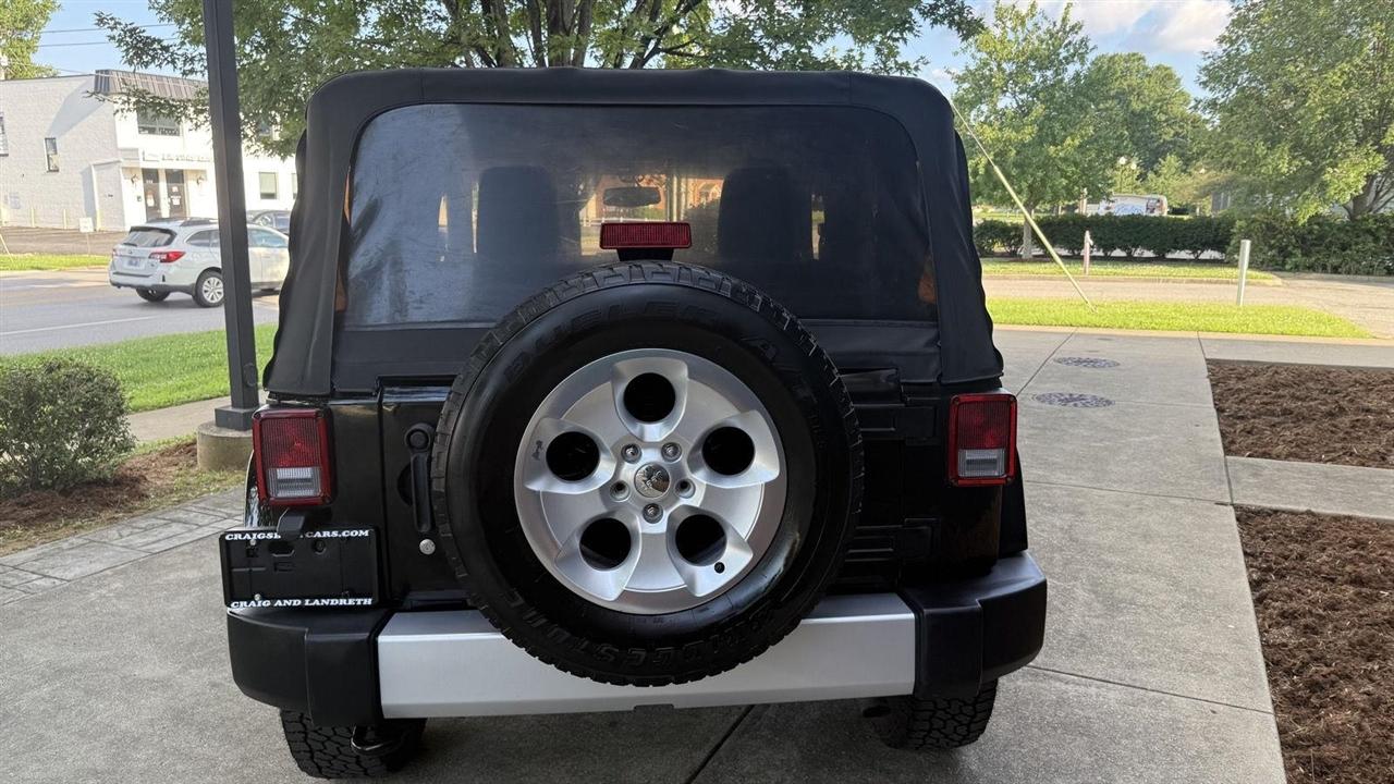 Jeep Wrangler Sahara 4WD 2014