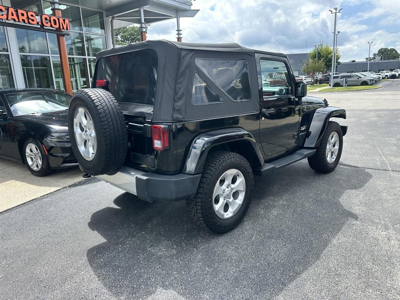 Jeep Wrangler Sahara 4WD 2014