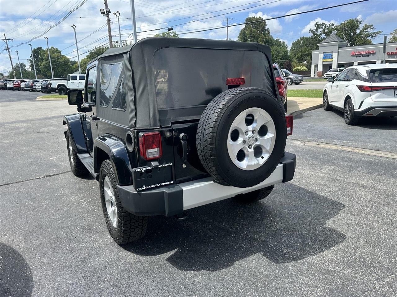 Jeep Wrangler Sahara 4WD 2014