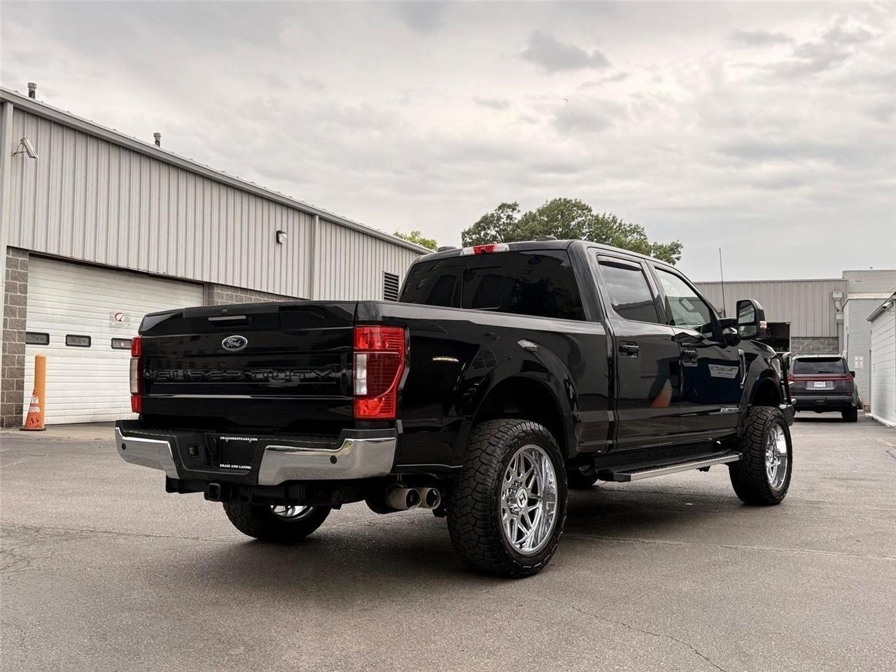 Ford F-250 SD XLT Crew Cab 4WD 2022