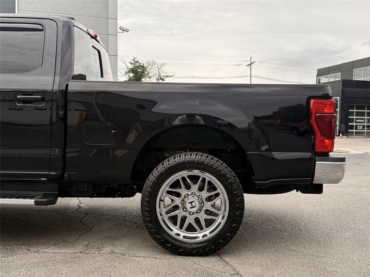 Ford F-250 SD XLT Crew Cab 4WD 2022