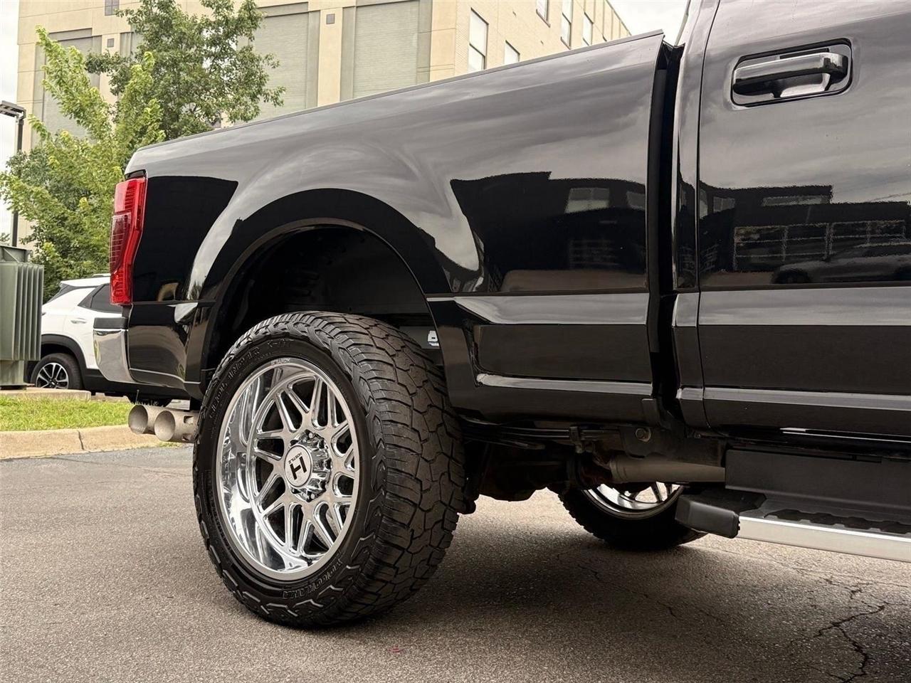 Ford F-250 SD XLT Crew Cab 4WD 2022