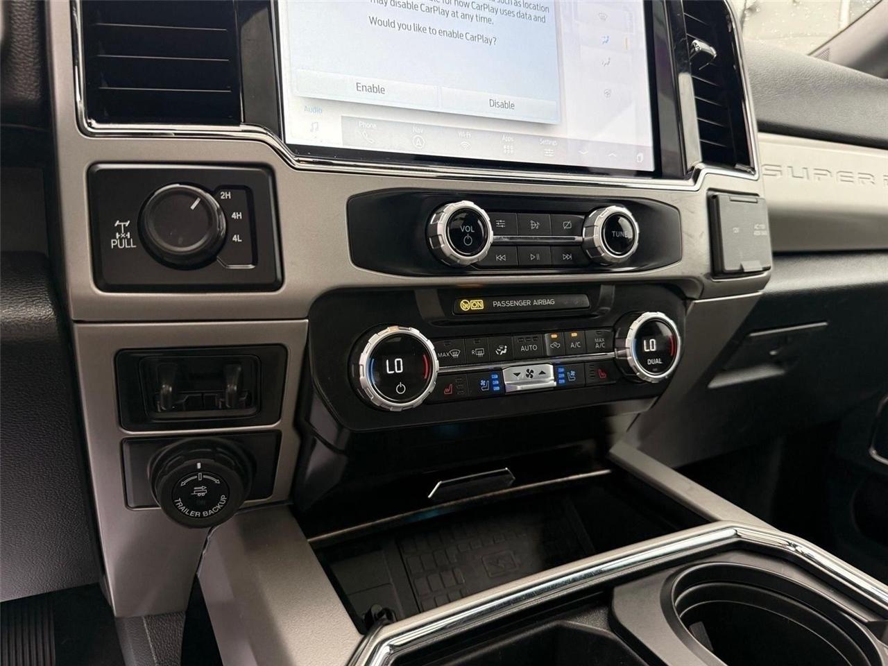 Ford F-250 SD XLT Crew Cab 4WD 2022