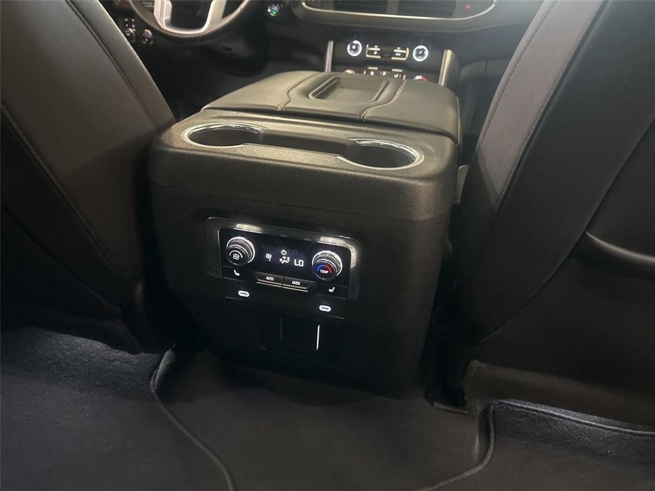 GMC Yukon XL SLT 4WD 2023