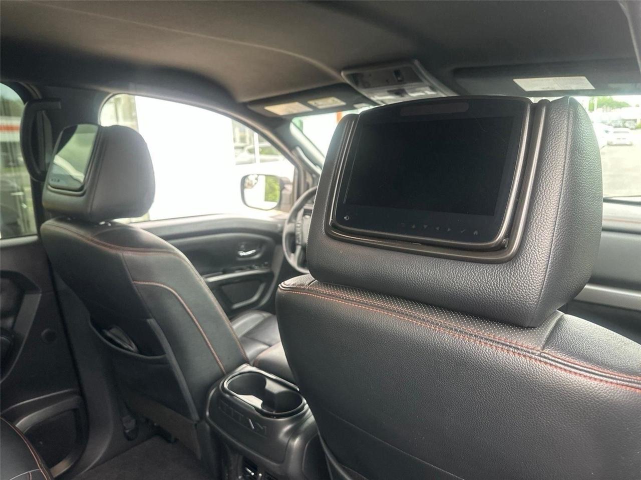 Nissan Titan PRO-4X Crew Cab 4WD 2021