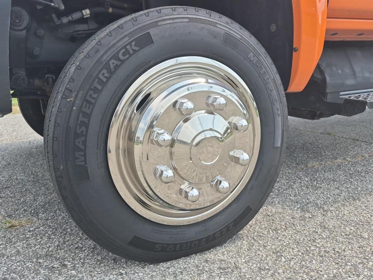 Chevrolet Silverado Medium Duty  2022