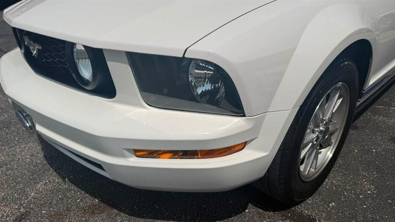 Ford Mustang V6 Standard Coupe 2006