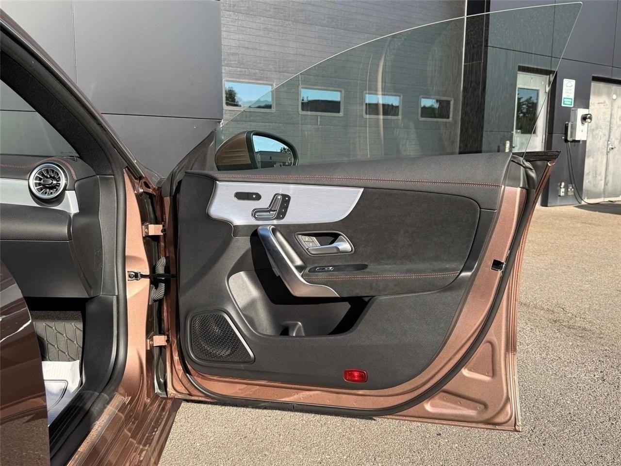 Mercedes-Benz CLA-Class CLA250 4MATIC 2023