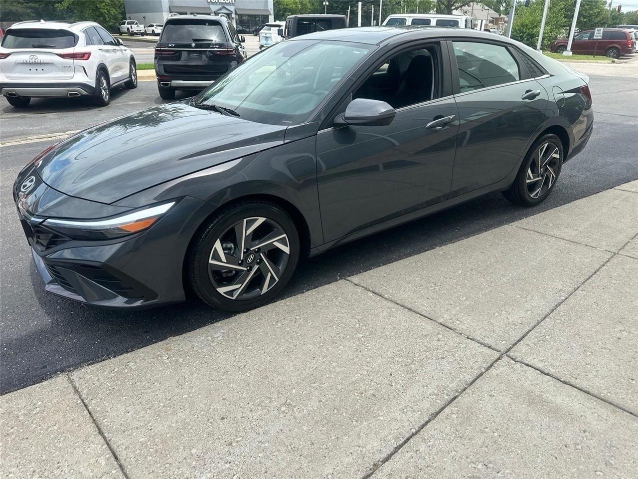 Hyundai Elantra SEL Convenience 2025