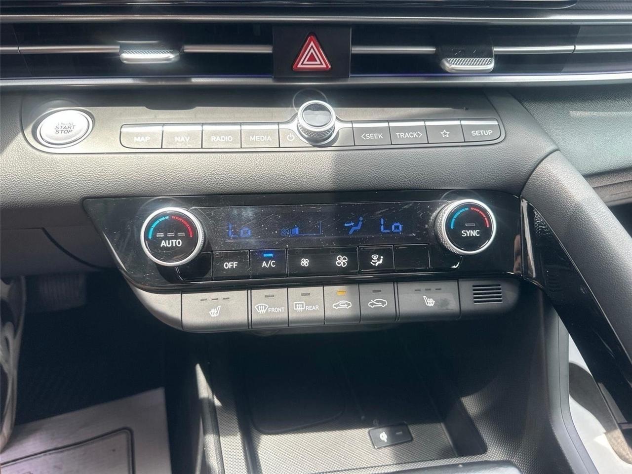 Hyundai Elantra SEL Convenience 2025
