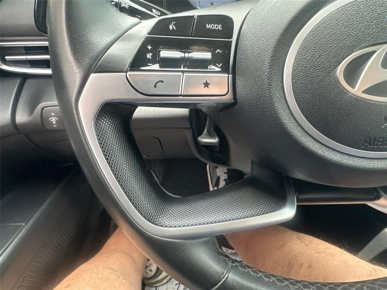 Hyundai Elantra SEL Convenience 2025