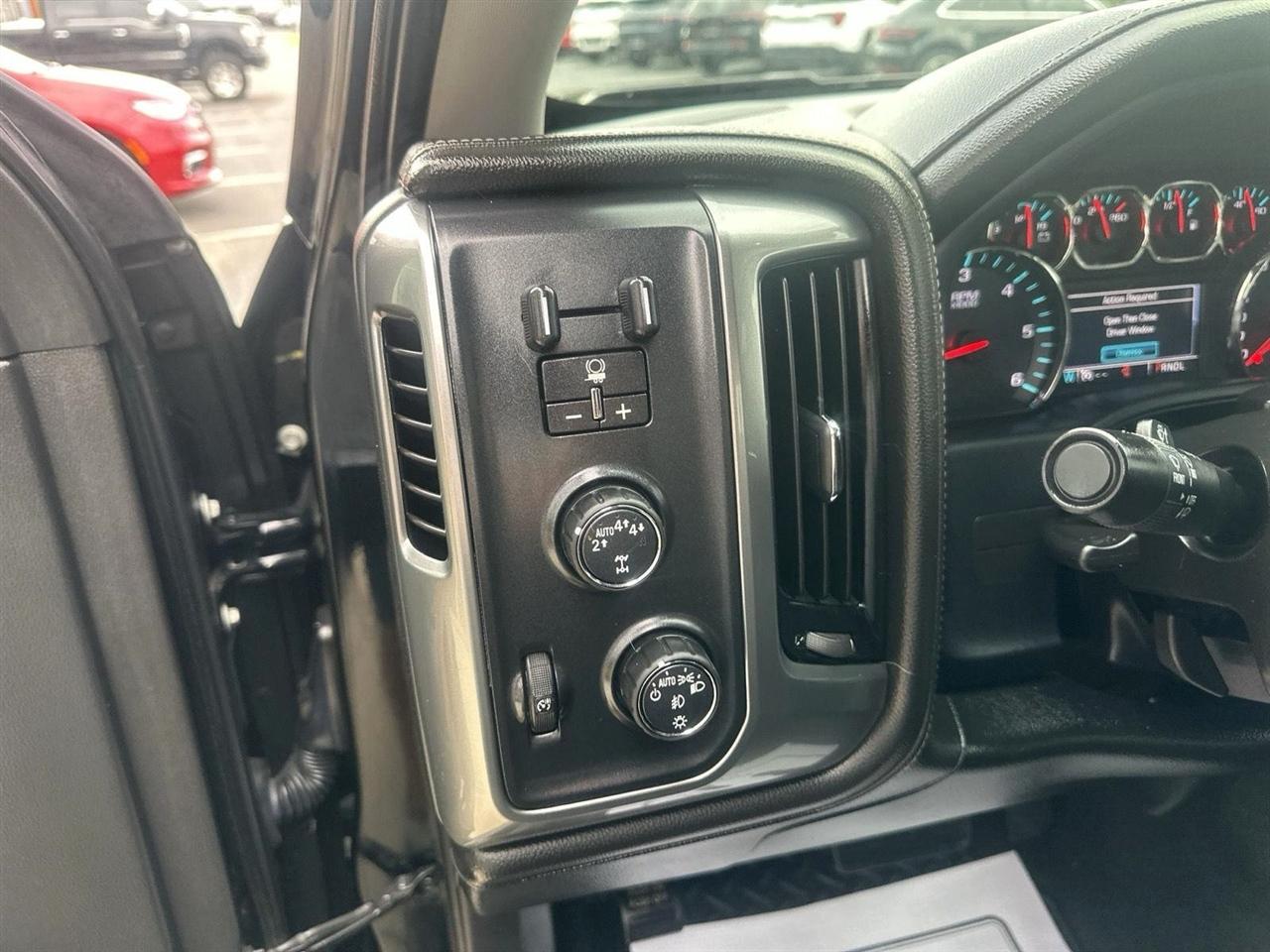 Chevrolet Silverado 1500 LTZ Crew Cab 4WD 2017