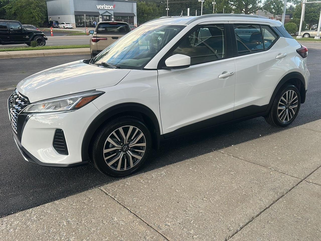 Nissan Kicks SV 2024