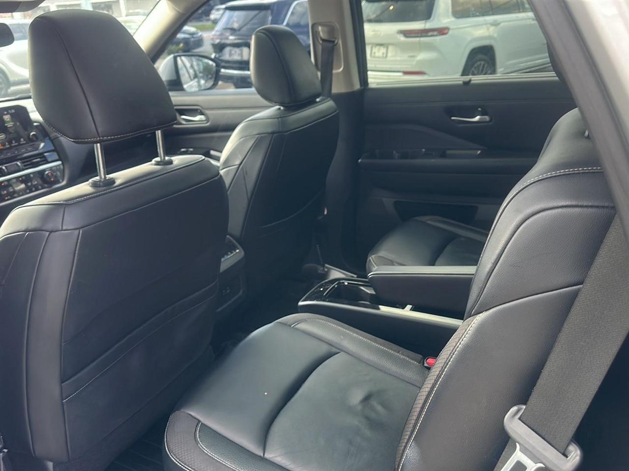 Nissan Pathfinder SL 4WD 2022