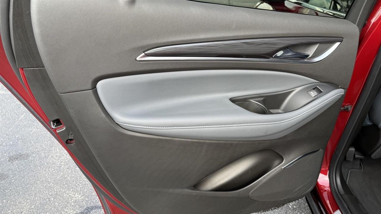 Buick Enclave Essence FWD 2023