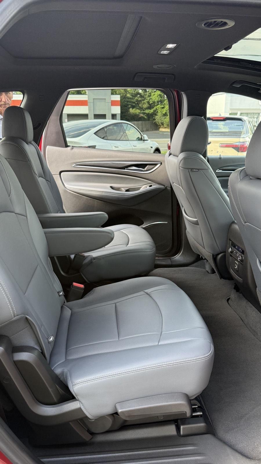Buick Enclave Essence FWD 2023