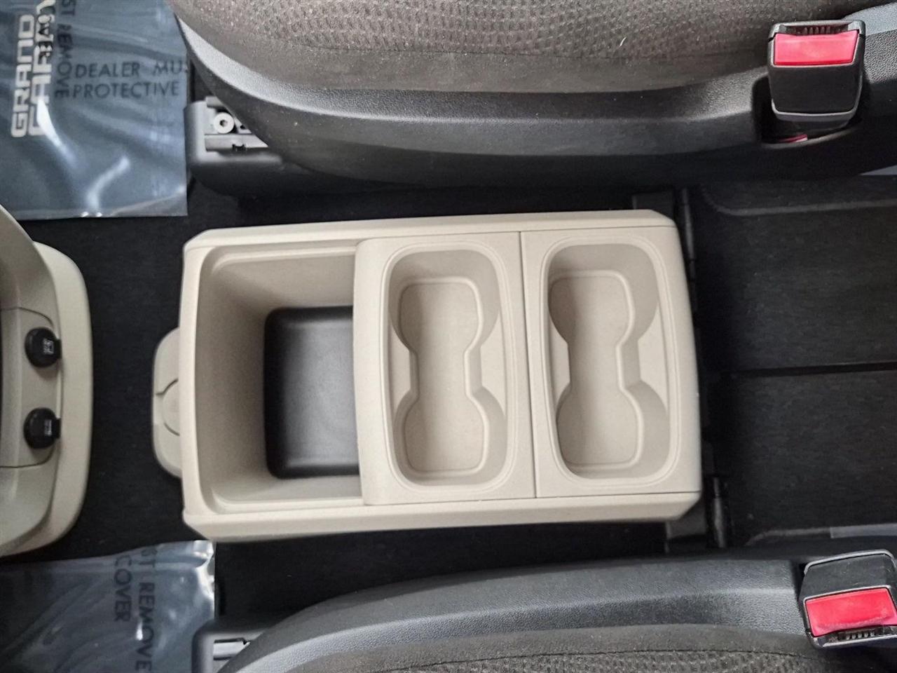 Dodge Grand Caravan SE 2013