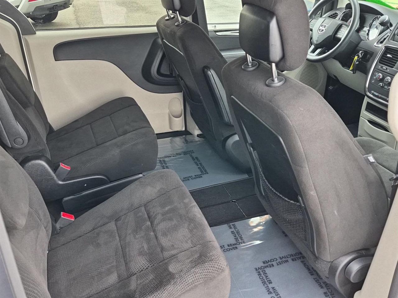 Dodge Grand Caravan SE 2013