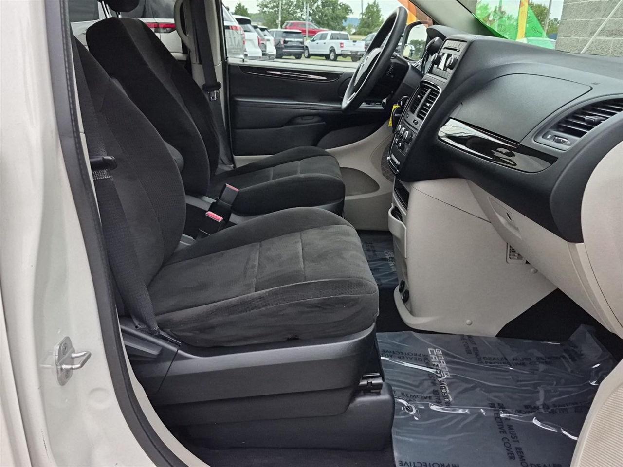 Dodge Grand Caravan SE 2013