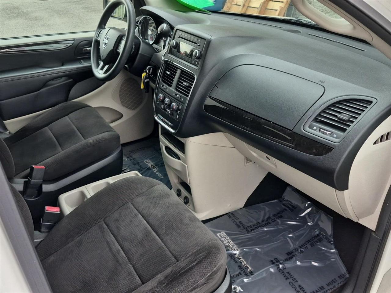 Dodge Grand Caravan SE 2013