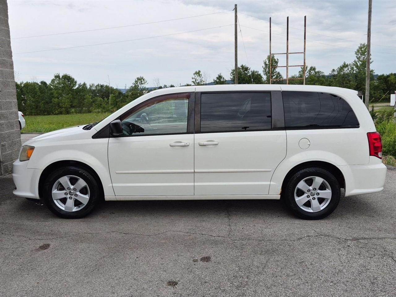 Dodge Grand Caravan SE 2013