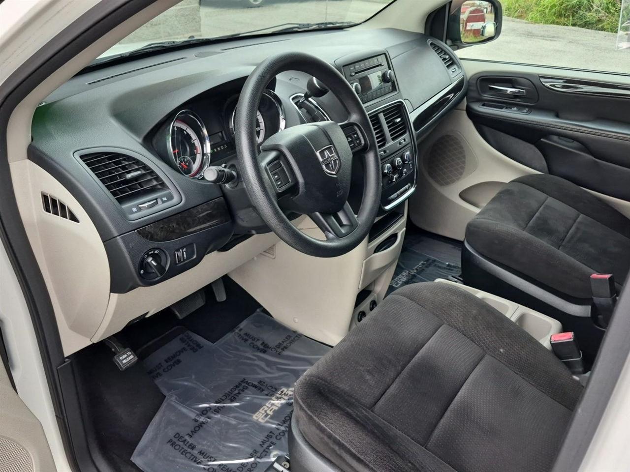 Dodge Grand Caravan SE 2013