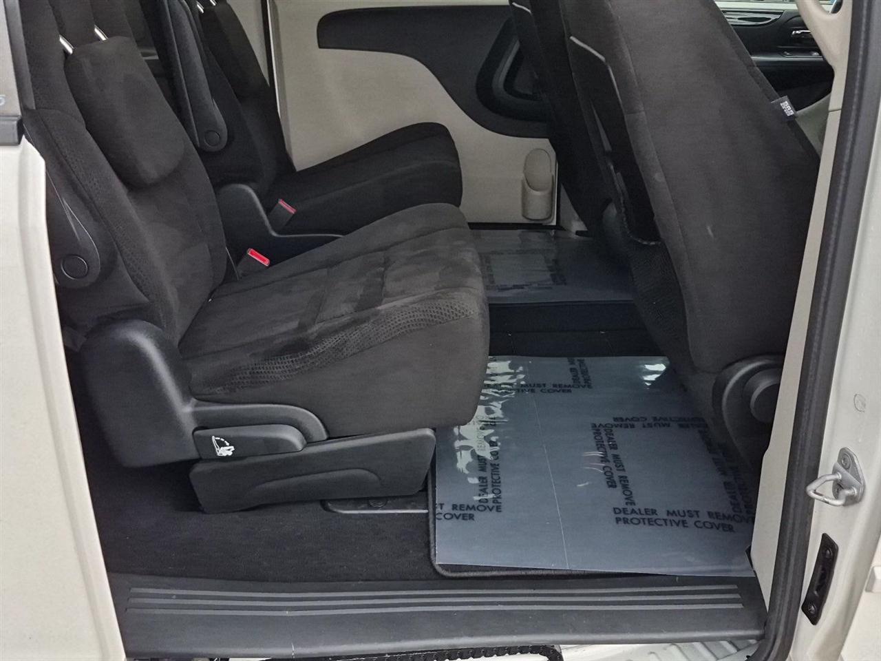 Dodge Grand Caravan SE 2013