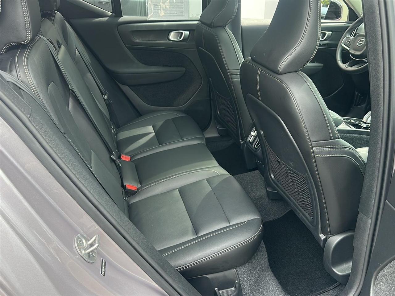 Volvo XC40 B5 Plus Dark AWD 2026