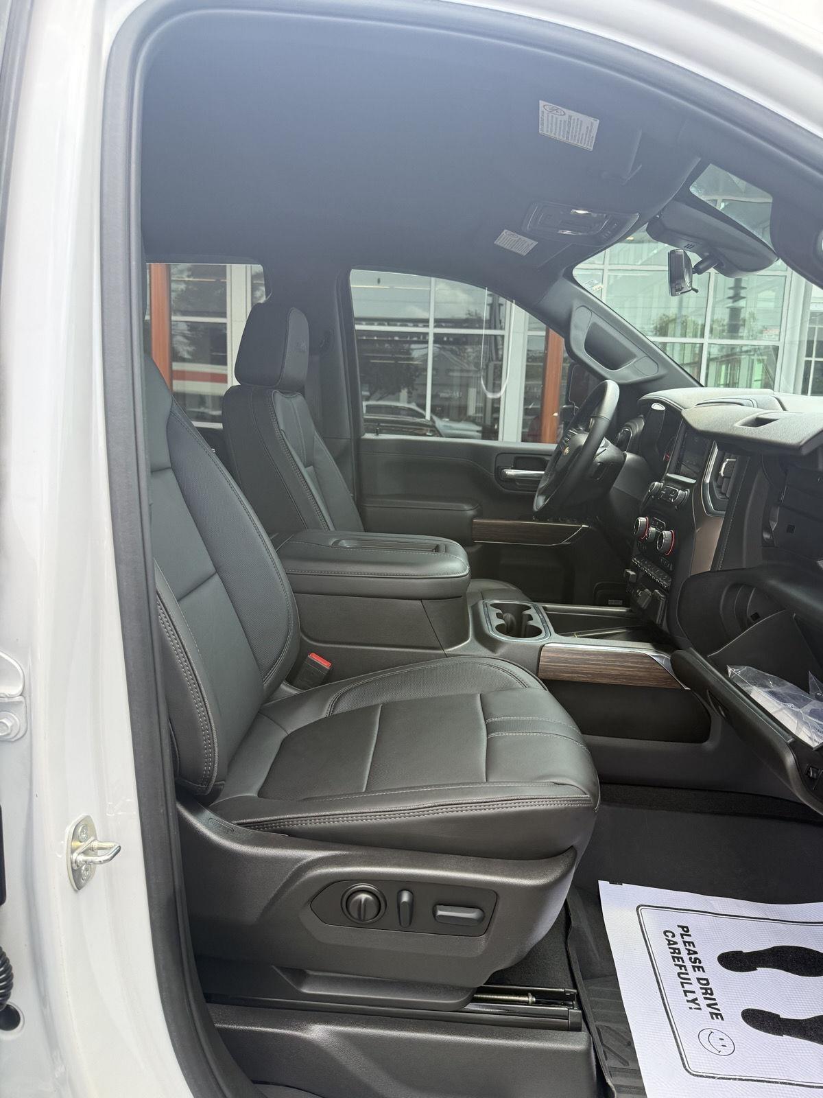 Chevrolet Silverado 2500HD High Country Crew Cab Long Box 4WD 2022