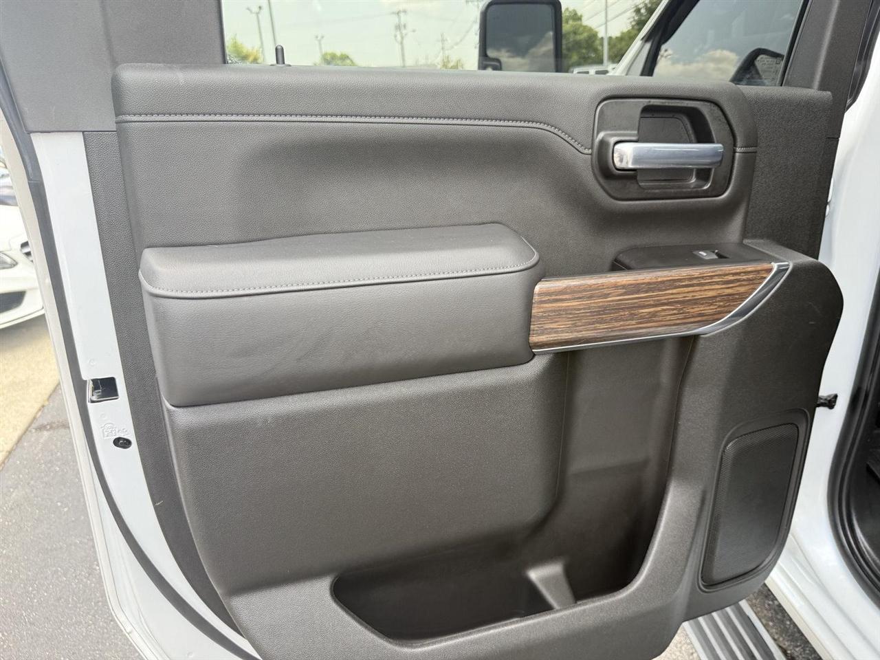 Chevrolet Silverado 2500HD High Country Crew Cab Long Box 4WD 2022