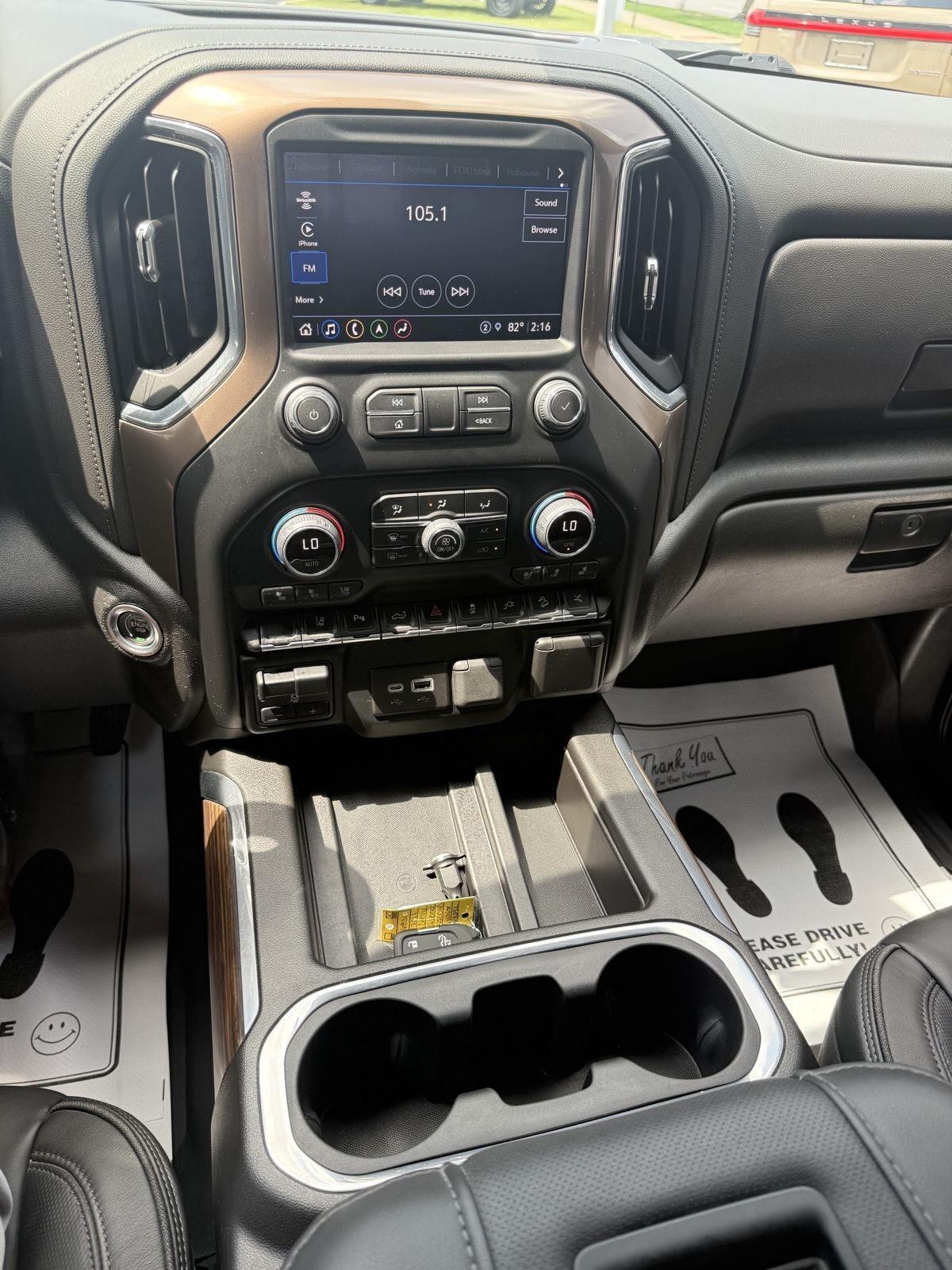 Chevrolet Silverado 2500HD High Country Crew Cab Long Box 4WD 2022