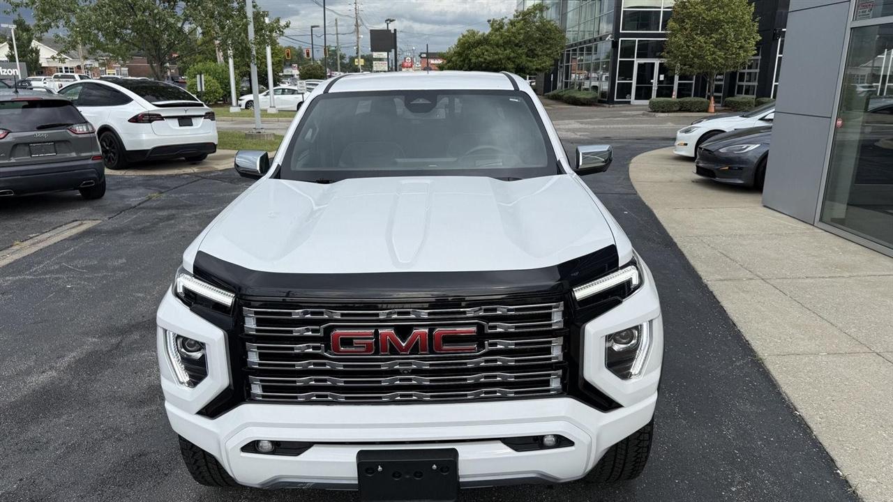 GMC Canyon Denali Crew Cab 4WD 2023