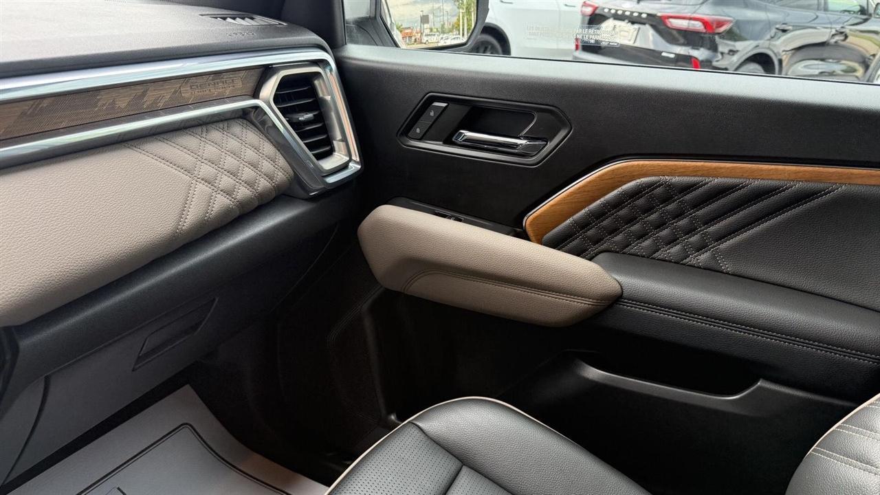 GMC Canyon Denali Crew Cab 4WD 2023
