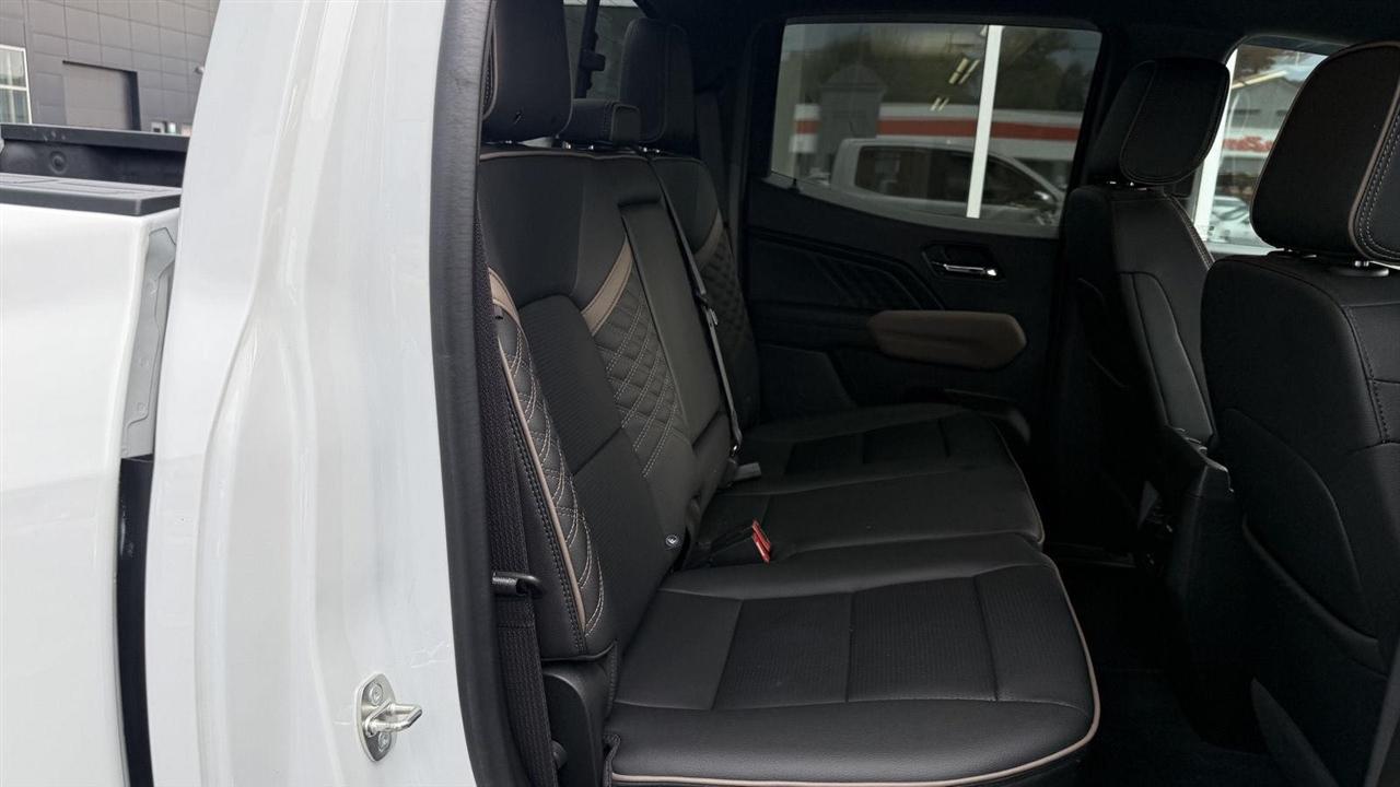 GMC Canyon Denali Crew Cab 4WD 2023