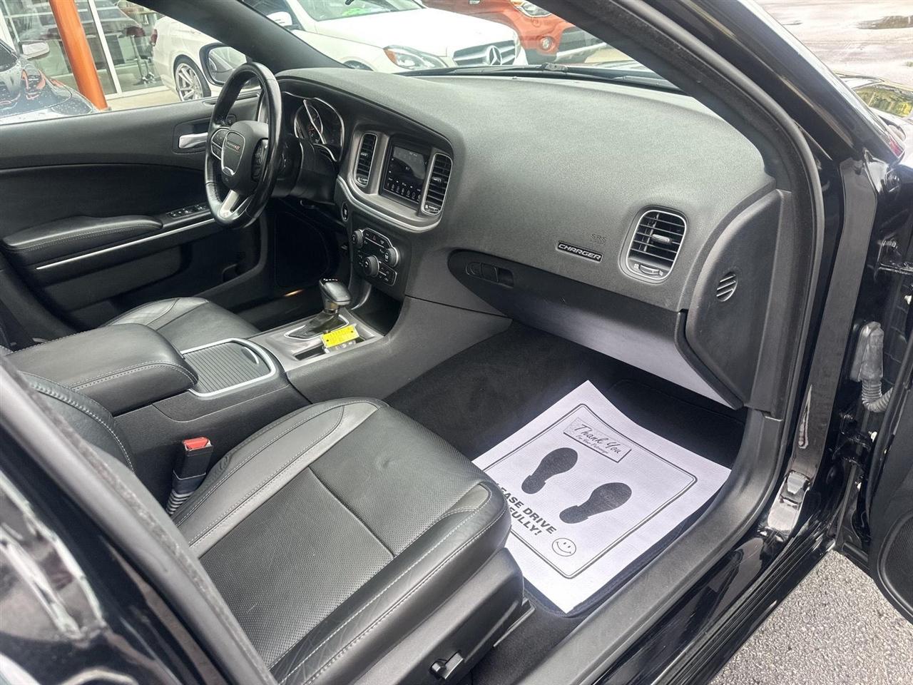 Dodge Charger SXT 2021
