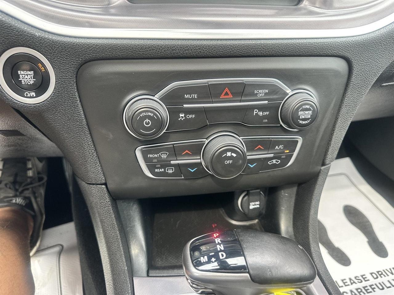 Dodge Charger SXT 2021