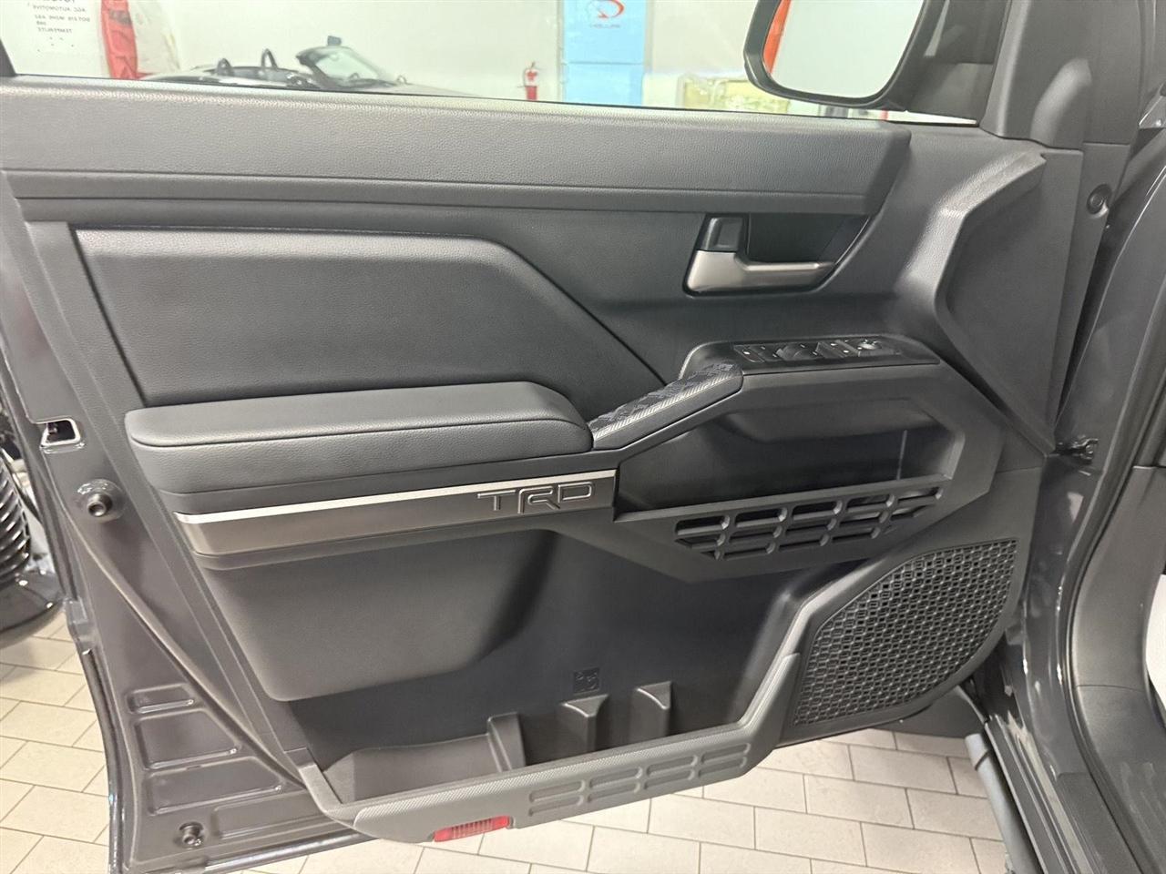 Toyota Tacoma TRD Sport Double Cab 4WD 2026