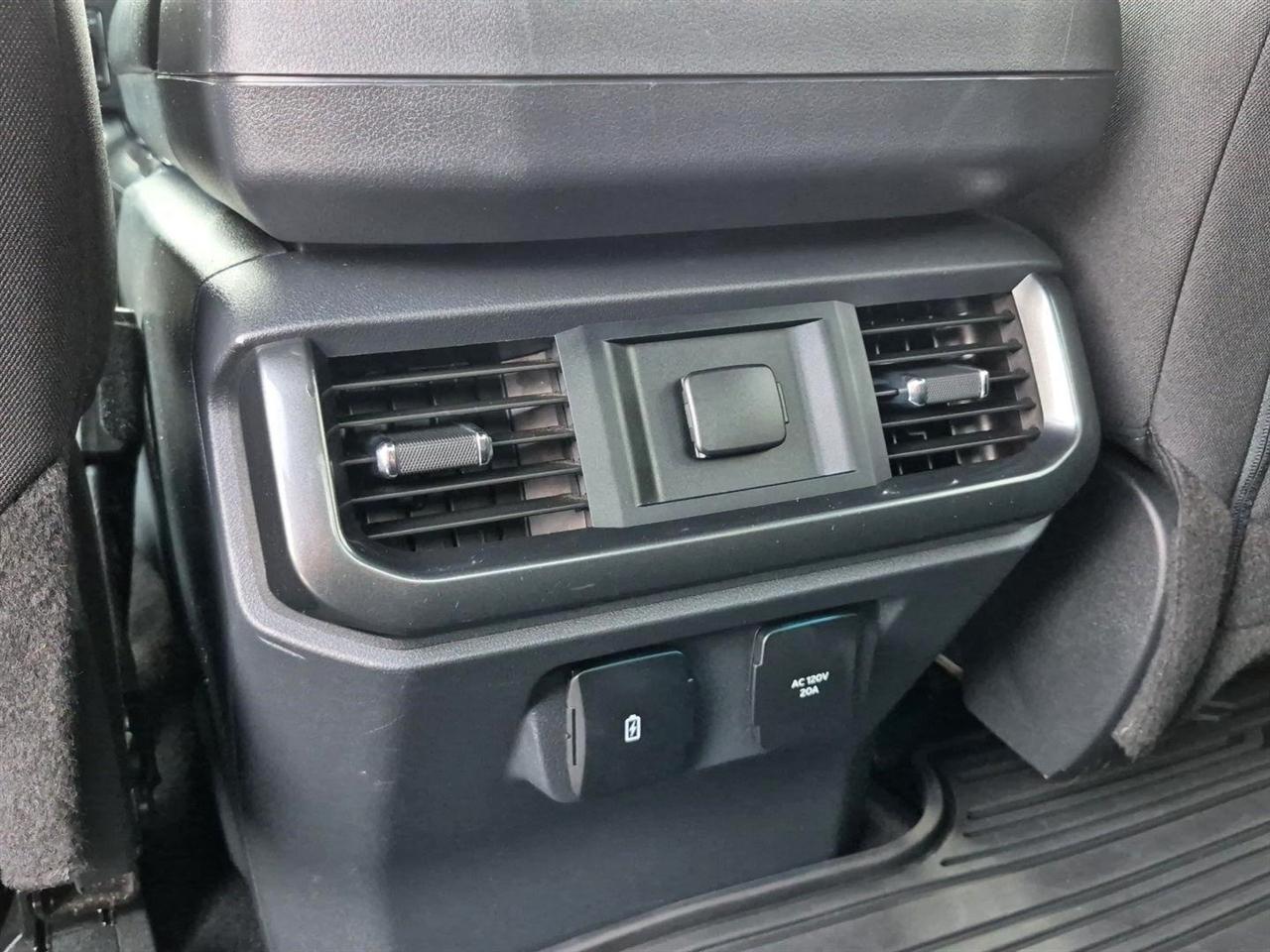 Ford F-150 XLT SuperCrew 5.5-ft. Bed 4WD 2023