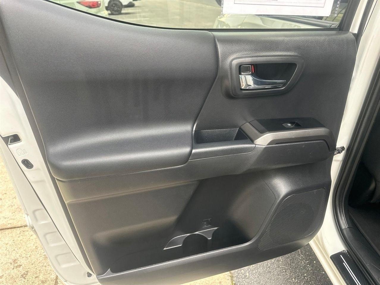 Toyota Tacoma SR5 Double Cab Long Bed V6 6AT 2WD 2023