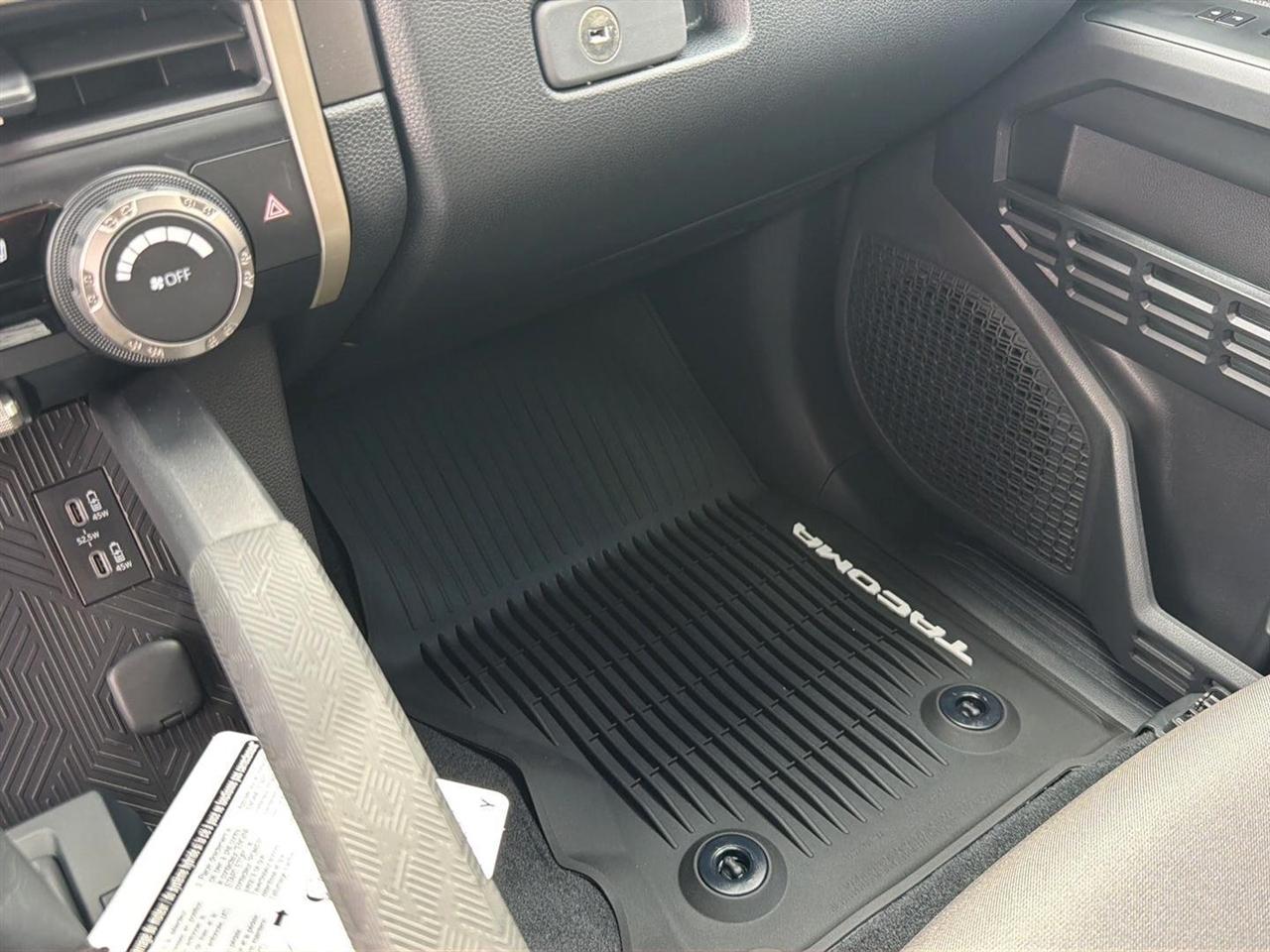 Toyota Tacoma TRD Sport Double Cab 4WD 2026