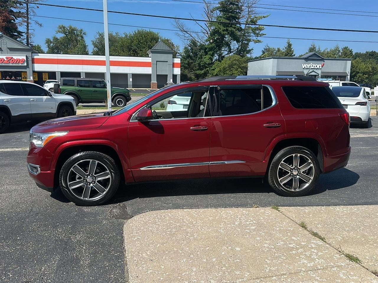 GMC Acadia Denali AWD 2017