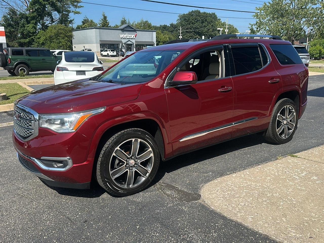 GMC Acadia Denali AWD 2017