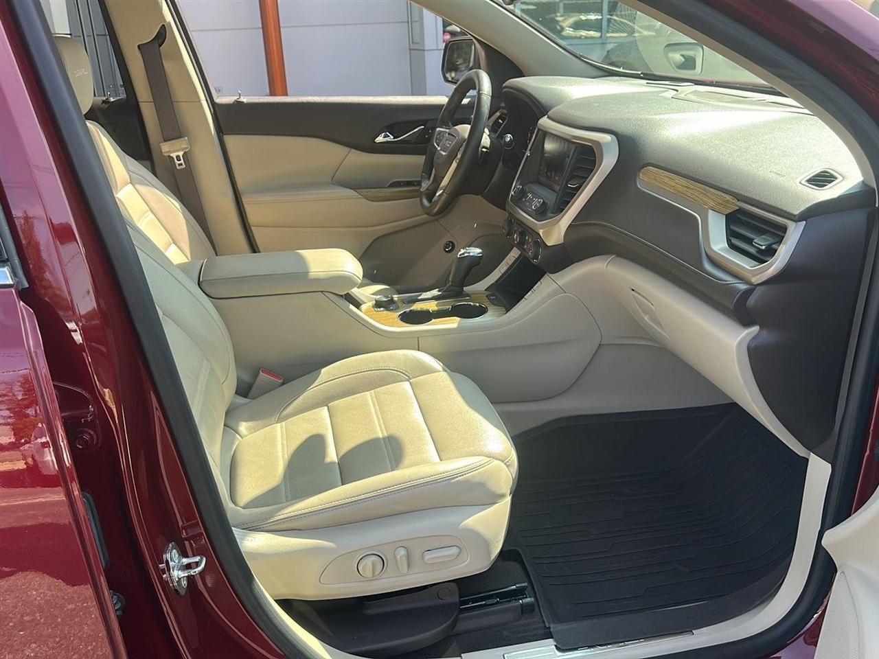 GMC Acadia Denali AWD 2017